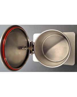 Benzinier en acier...